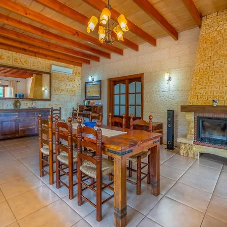 Villa Near Platja De Muro *