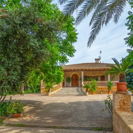 Near Platja De Muro Villa
