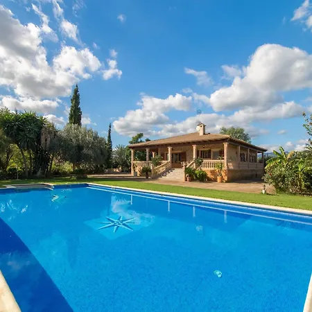 Near Platja De Muro Villa