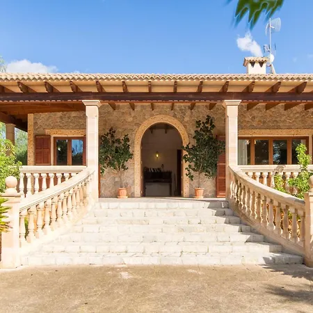Near Platja De Muro Villa